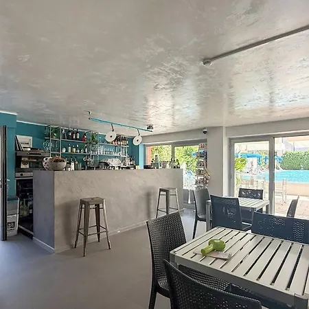 Perla Marina 2 With Pool Apartamento *