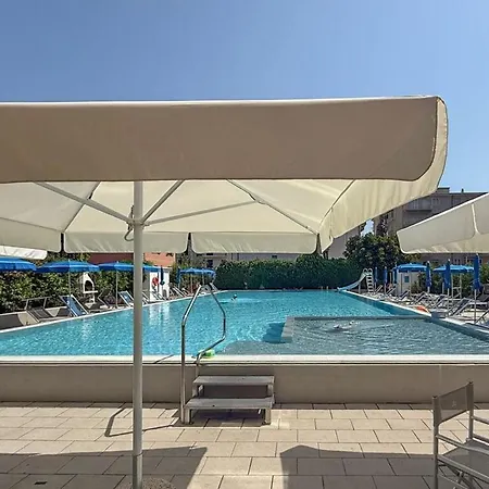 Perla Marina 2 With Pool Apartamento